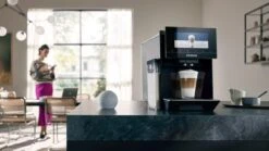 Siemens EQ.900 - Zwart - TQ903R09 Met €49 Gratis Koffie -Koffie Korting Winkel siemens eq900 TQ903R09 koffiemachine smartphone homeconnect scaled